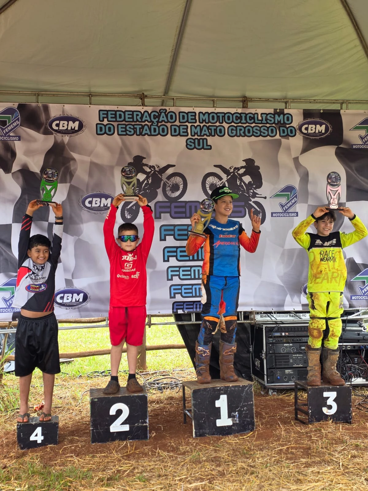 Téo Cassel terminou a prova na 2ª colocação, na categoria MX65.